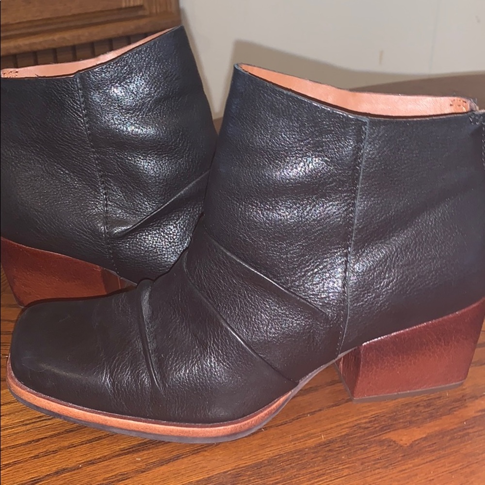 Korkease boots